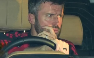 Carrick sigue en el banquillo y busca salvar su puesto