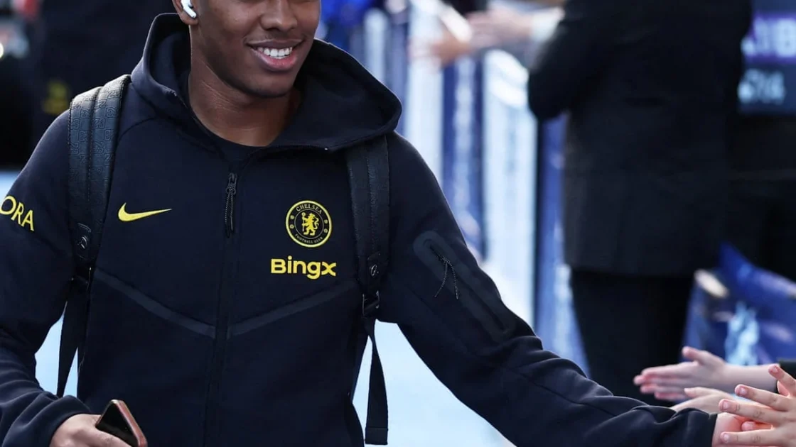 Xabi Alonso descarta salida de Estêvão Willian en enero