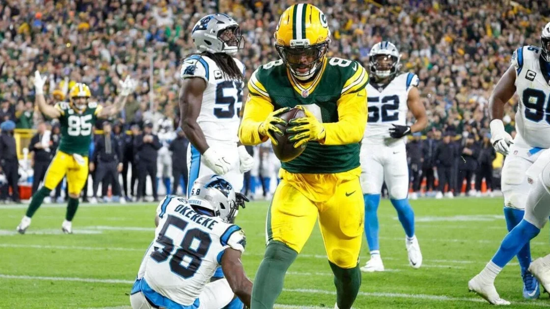 Josh Jacobs defiende su celebración de esposas con Packers