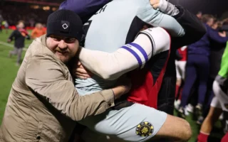 Fleetwood Town elimina al Arsenal en penales en la Carabao Cup