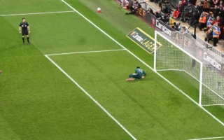 El Liverpool vence al Chelsea en penaltis en la Copa
