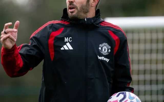 Carrick mantiene a Fernandes como capitán del United