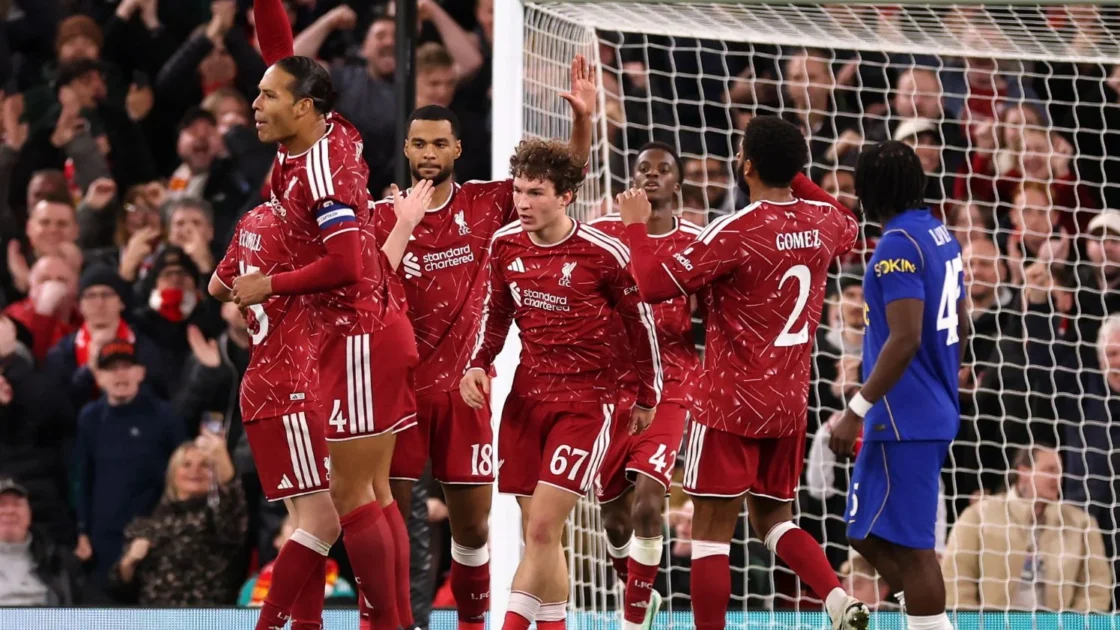 Cody Gakpo juega su mejor fútbol en el Liverpool