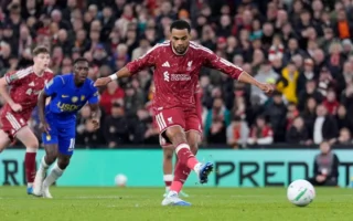 Goles de penalti animan el Liverpool vs Chelsea en la copa
