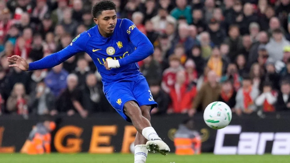 Liverpool vence a Chelsea en penales tras empate 1-1