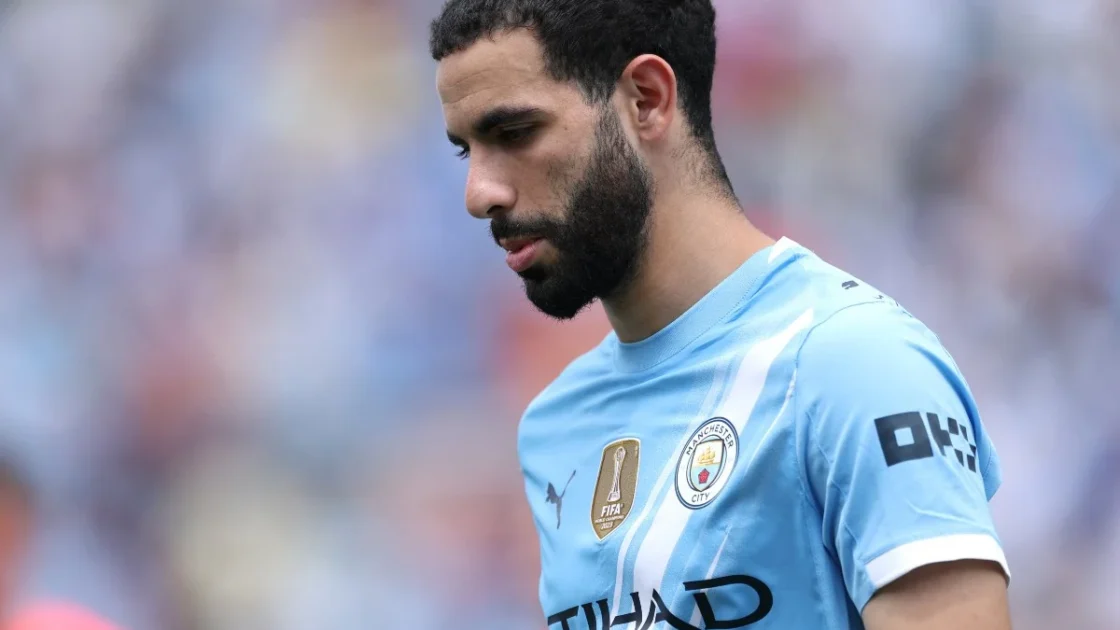Manchester United busca fichar a Rayan Aït-Nouri