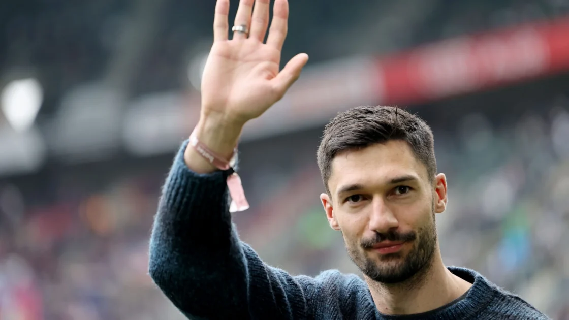 Alexander Blessin frena el regreso de Tim Kleindienst