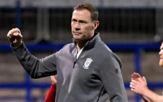 Duncan Ferguson debuta en la liga irlandesa con empate
