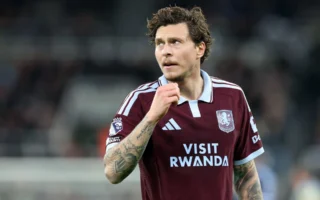 Victor Lindelof brilla en el Aston Villa tras salir del United