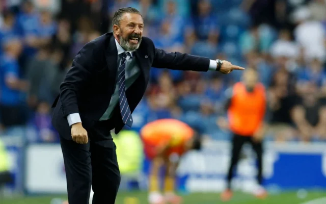 Derek McInnes planea el regreso de Connor Barron a Rangers