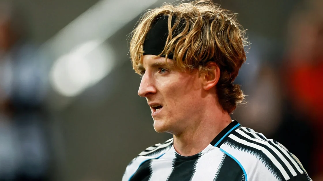 El reemplazo de Anthony Gordon ya está en el Newcastle
