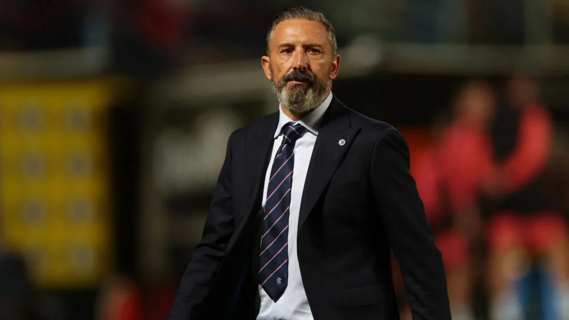Derek McInnes elogia la mentalidad de Olwethu Makhanya