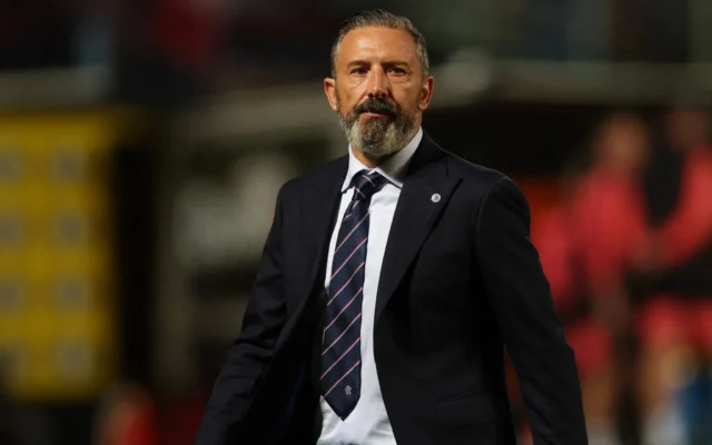 Derek McInnes elogia la mentalidad de Olwethu Makhanya