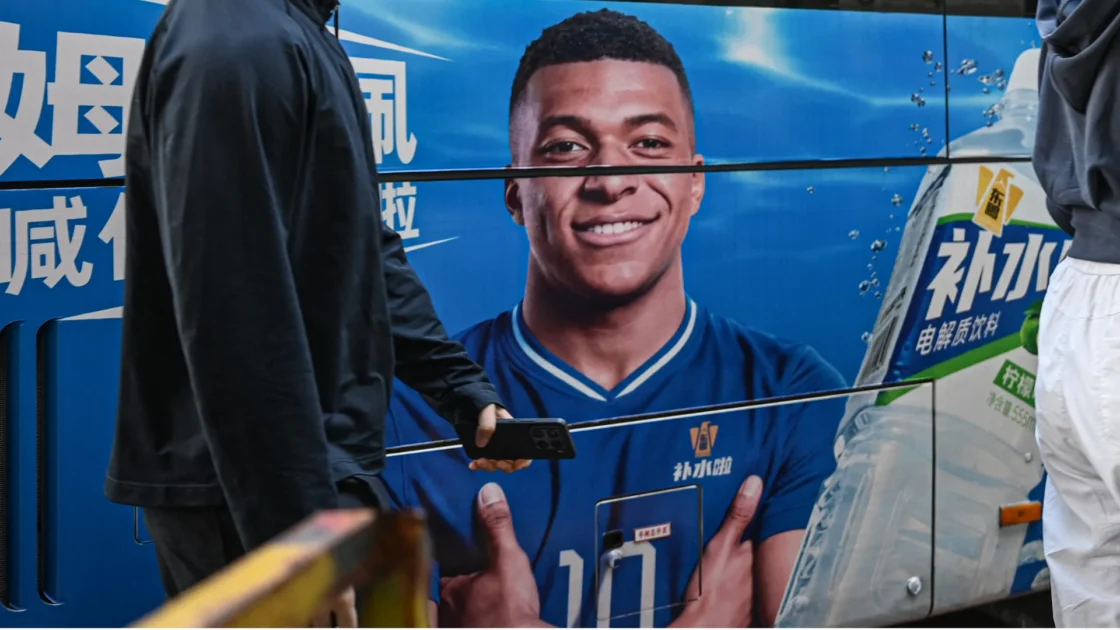Kylian Mbappé pide disculpas por comentarios sobre Mao