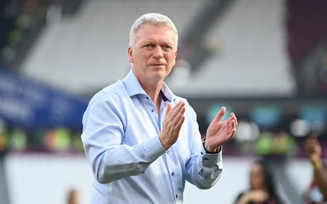 Everton y Crystal Palace compiten por Tiago Gabriel